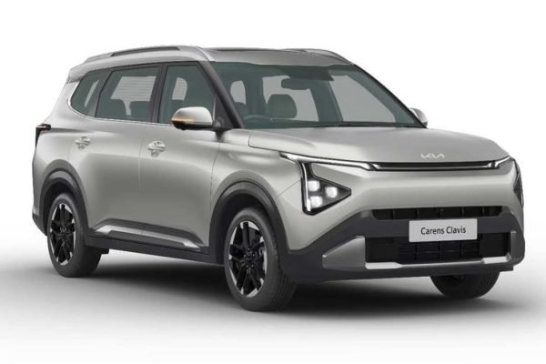 kia carens outside