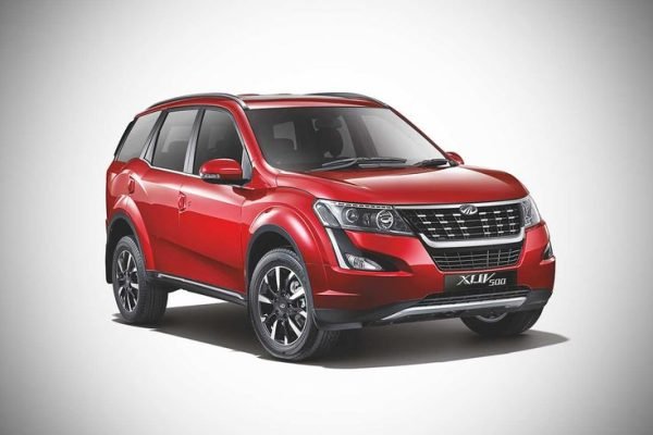 xuv 500 outside